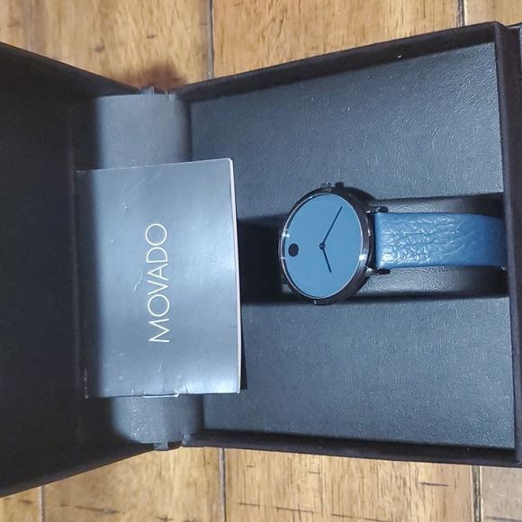 AUTHENTIC Movado watch - Picture 1 of 3